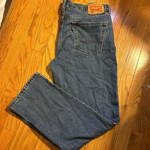Levi’s 550 straight men’s jeans